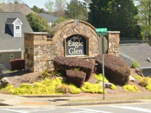 Eagle Glen Community in Towne Lake